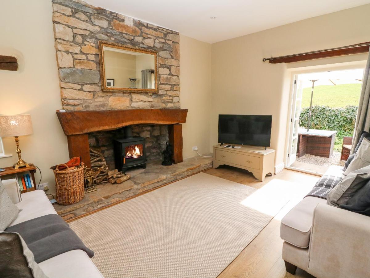 Waingate Cottage Cark Екстериор снимка