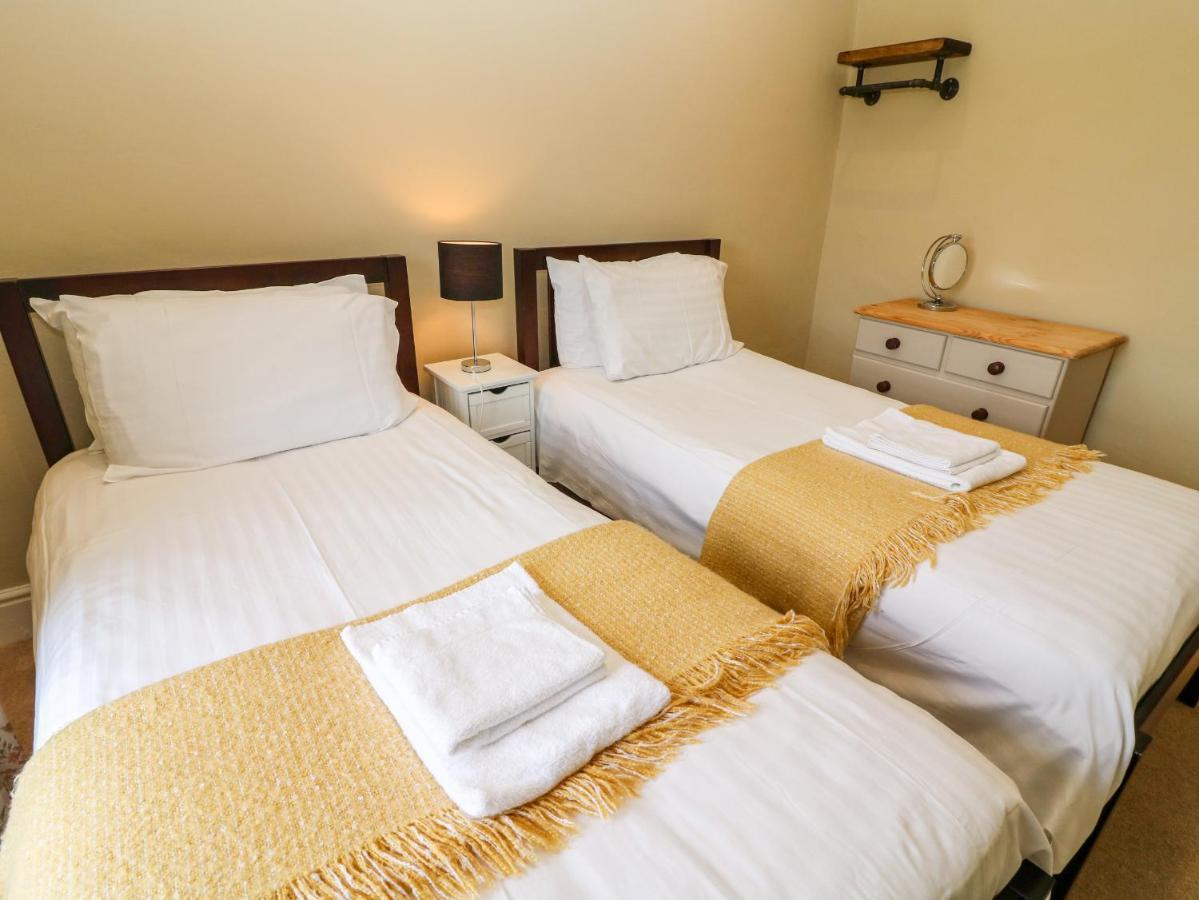 Waingate Cottage Cark Екстериор снимка